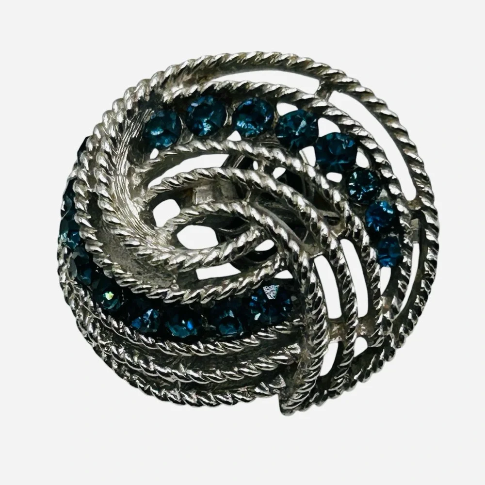 Vintage Trifari 1963 Cavalcade Montana Blue Brooch Earring Set